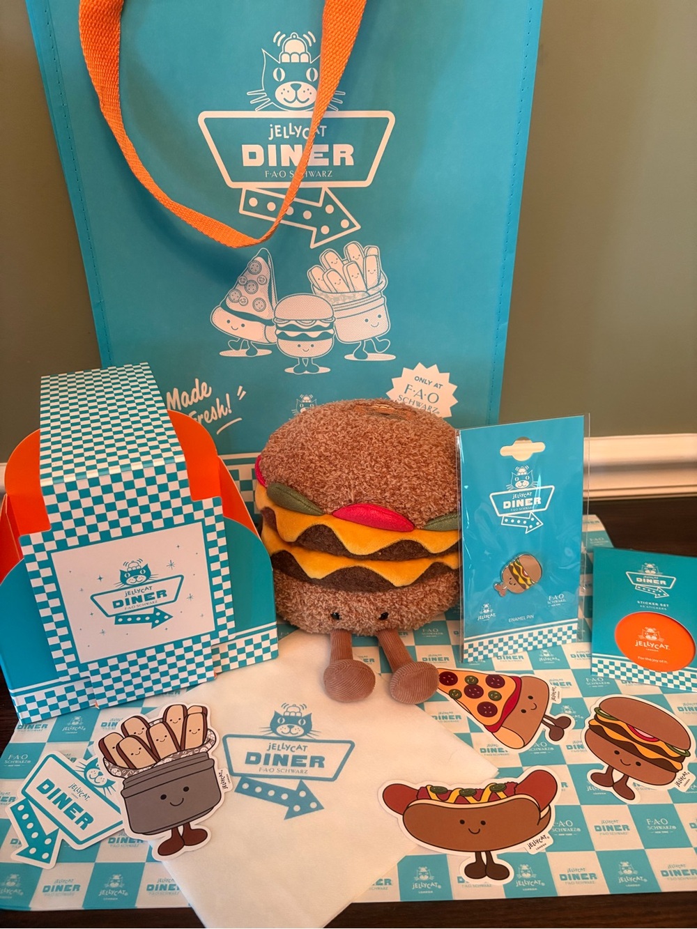 Jellycat NY Diner Exclusive Amuseables McKenna Burger-FAO Schwarz exclusive